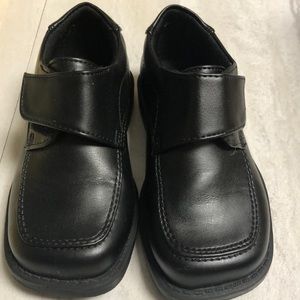 New black toddler boy Size 8 wide
